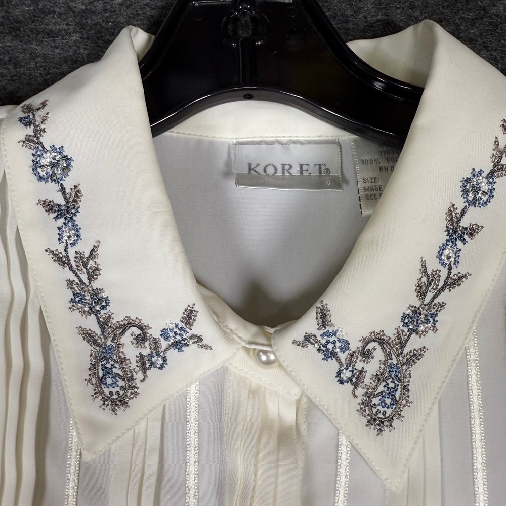 Vintage Koret Women's White Embroidered Pleated Blouse cottage core Size 14‎
